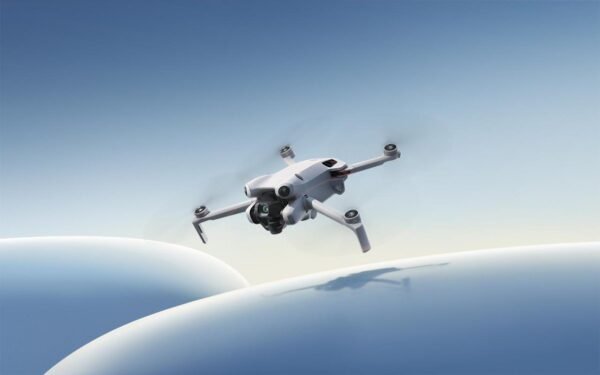 DJI Mini 4 Pro Fly More Combo (DJI RC 2)  Mini-Kameradrohne, Grau